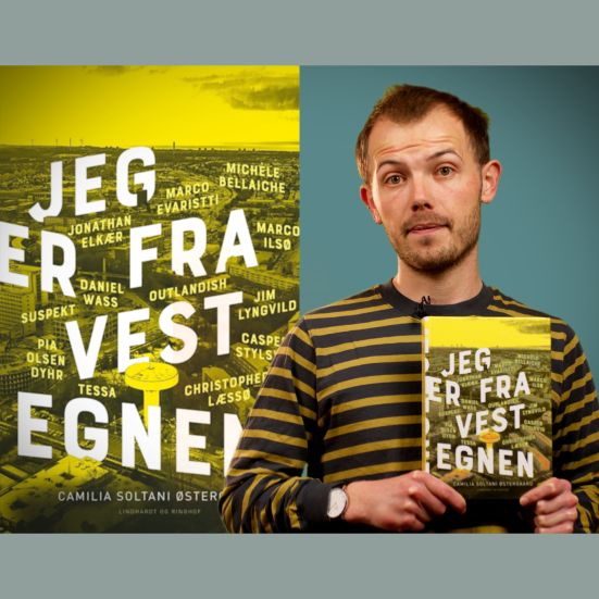 Bibliotekets litteraturformidler Stinus holder bogen "Jeg er fra Vestegnen"