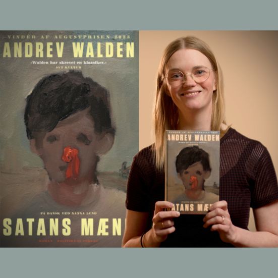Bibliotekets litteraturformidler Mette holder bogen "Satans mænd"