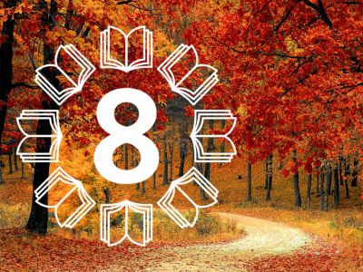 Billede af skov med røde efterårsblade, og "8 udvalgte" vandmærke