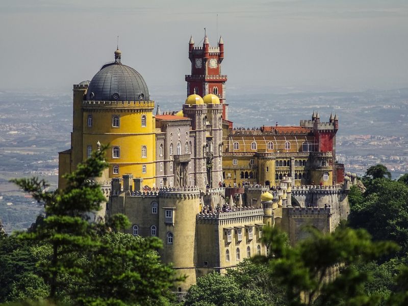 Et slot på en bakketop i Lissabon